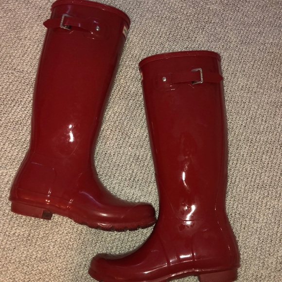 Red tall hunter boots - Picture 2 of 3